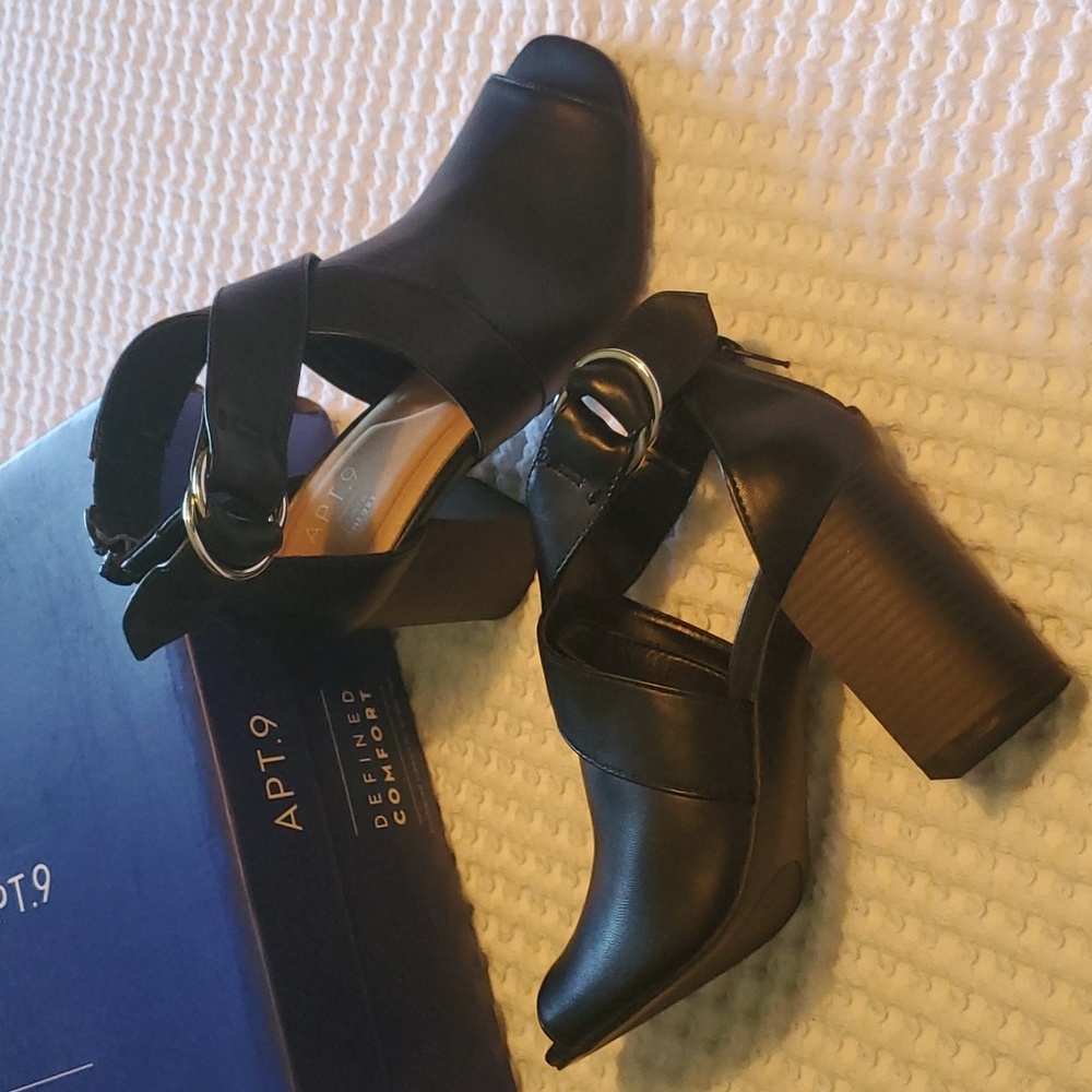 NIB Open Toe Booties